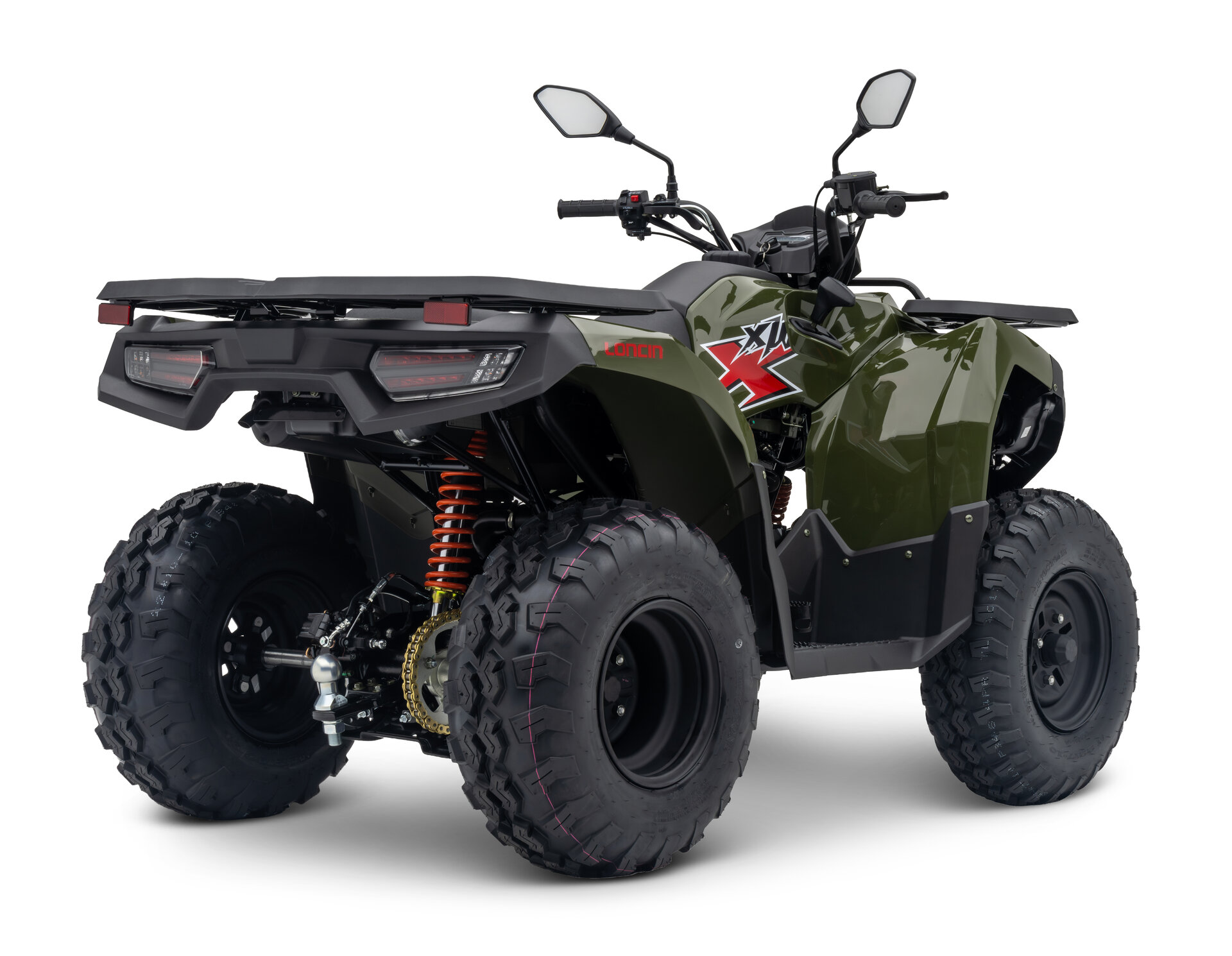 Loncin XWolf 200 ATV in Army Green schräg von hinten rechts im Studio
