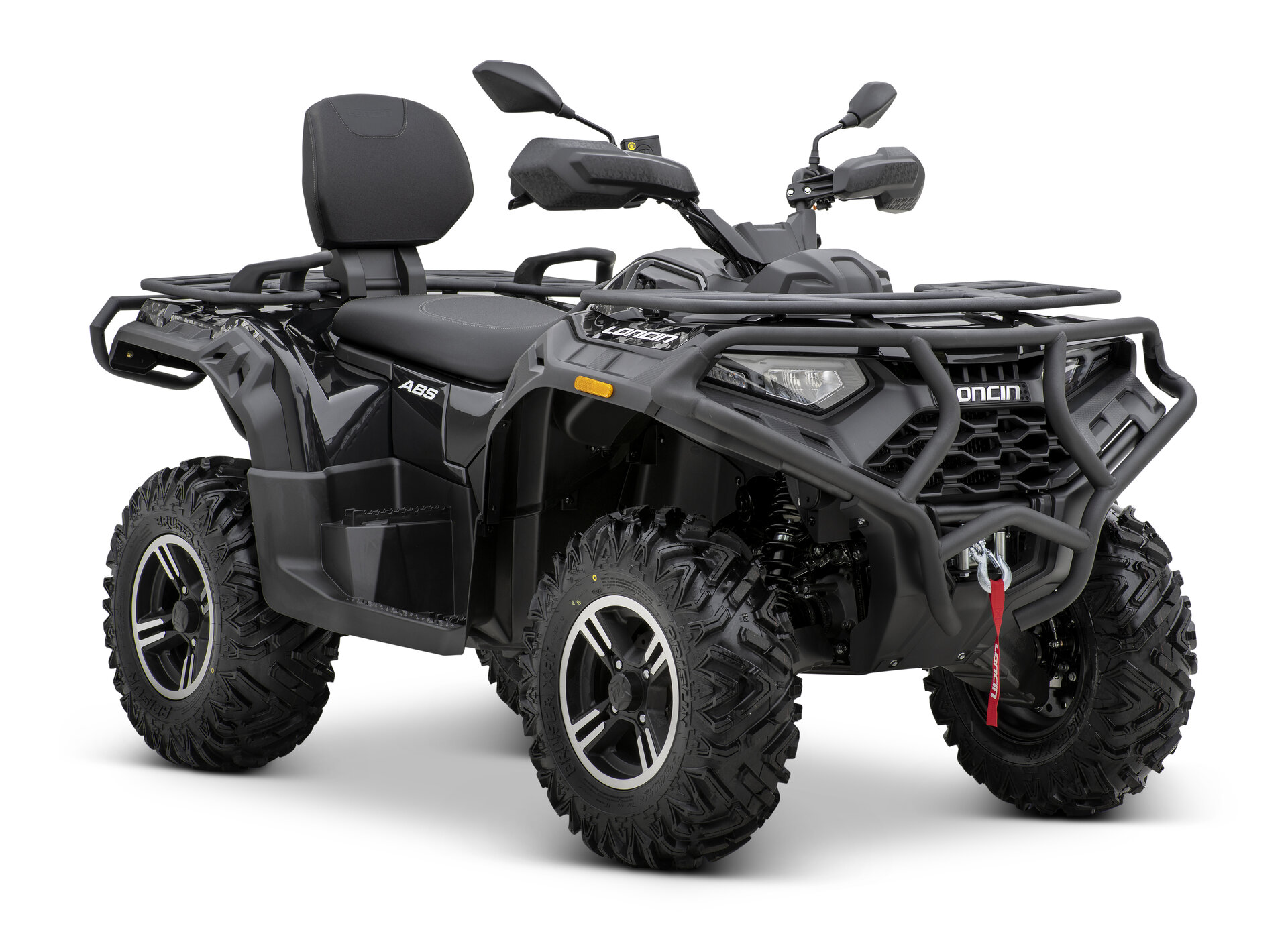 Loncin XWolf 550 ABS EPS ATV in Schwarz schräg von vorne rechts im Studio